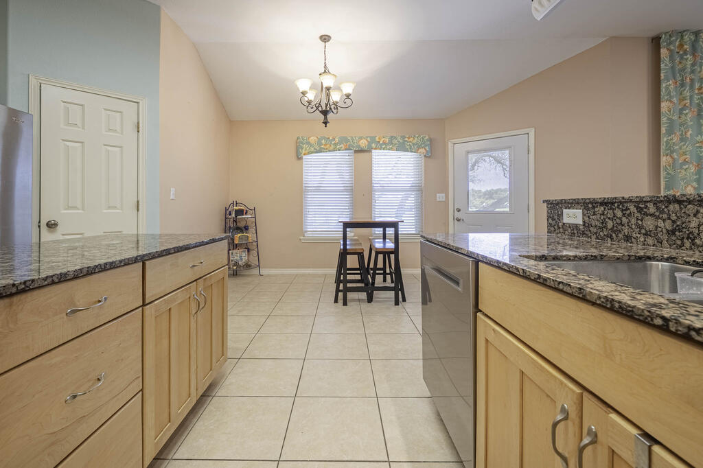412 Fairway Oaks