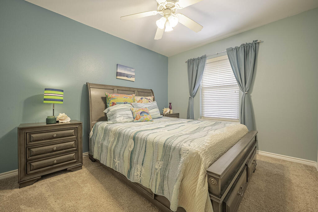 412 Fairway Oaks