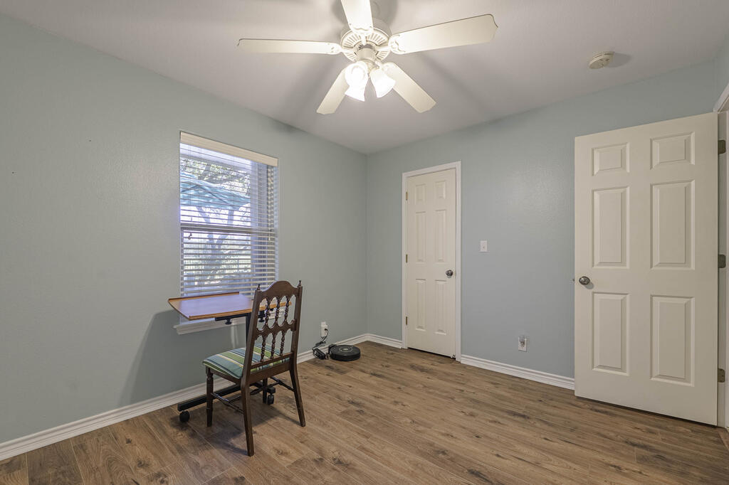 412 Fairway Oaks
