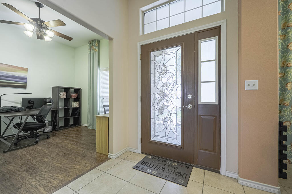 412 Fairway Oaks