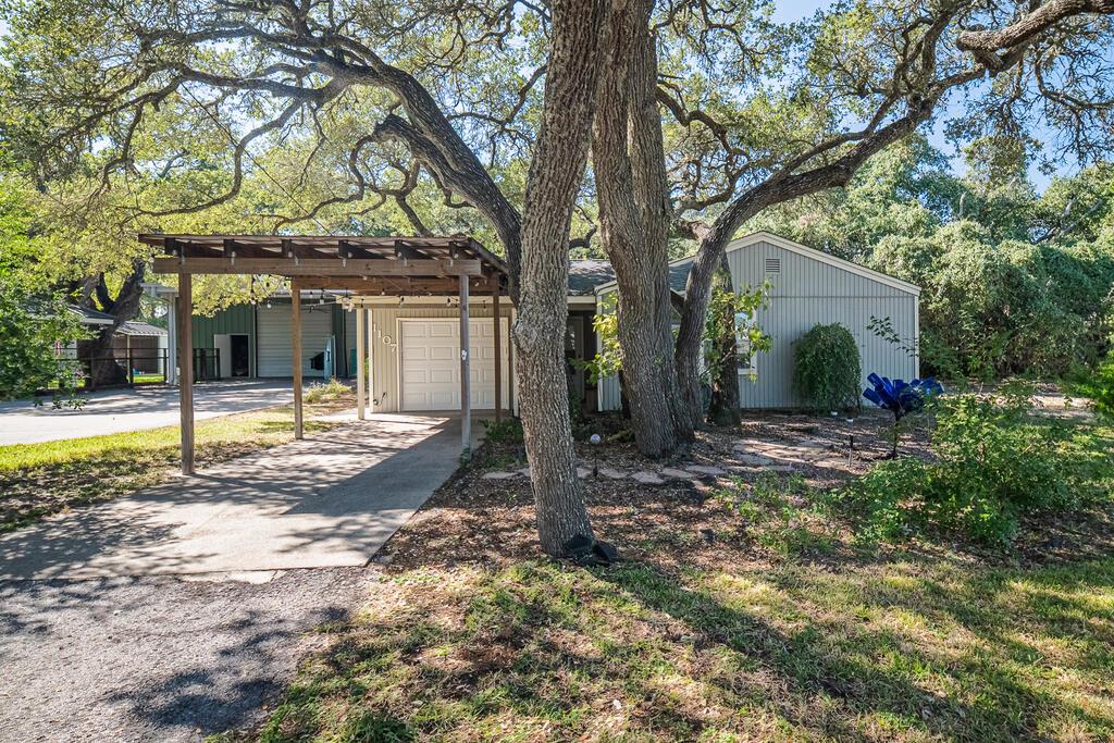1107 Wood Street Rockport TX