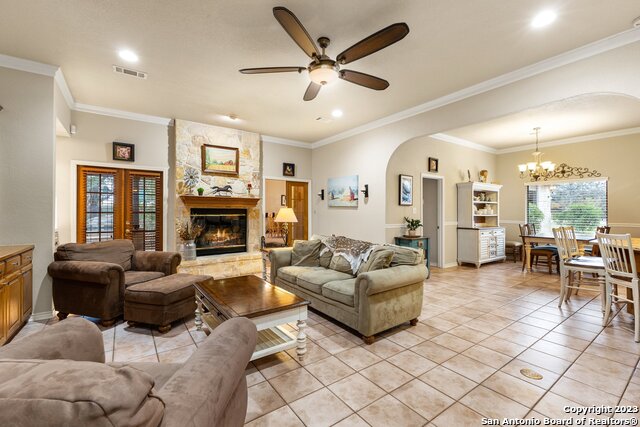 109 Sage Oaks Trail