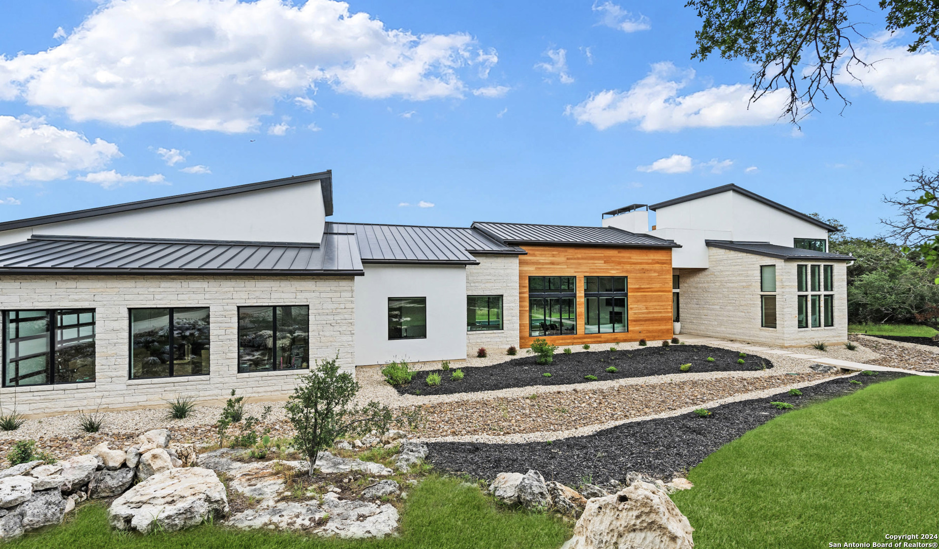 105 Overlook