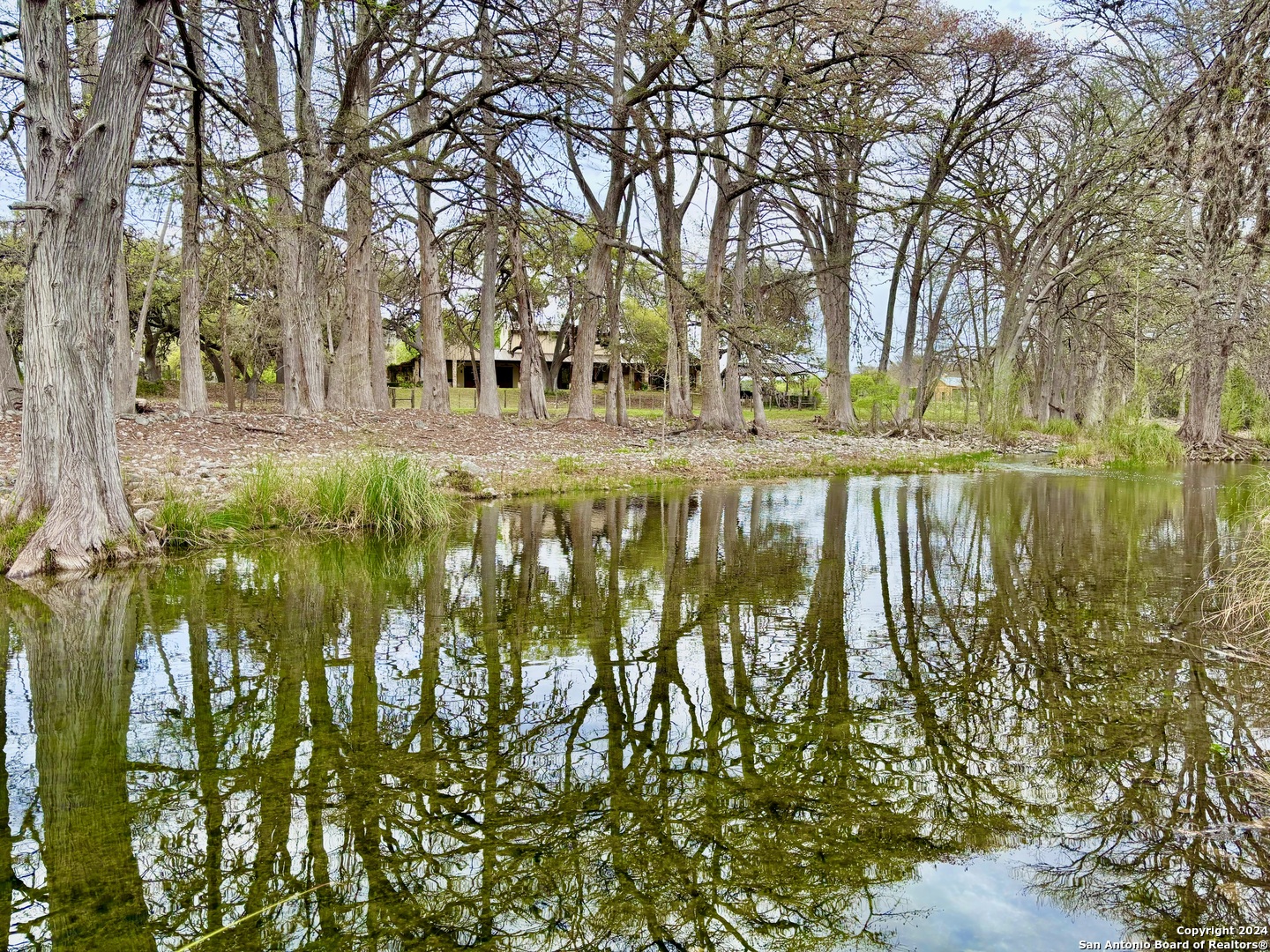 5214 US Highway 83 N
