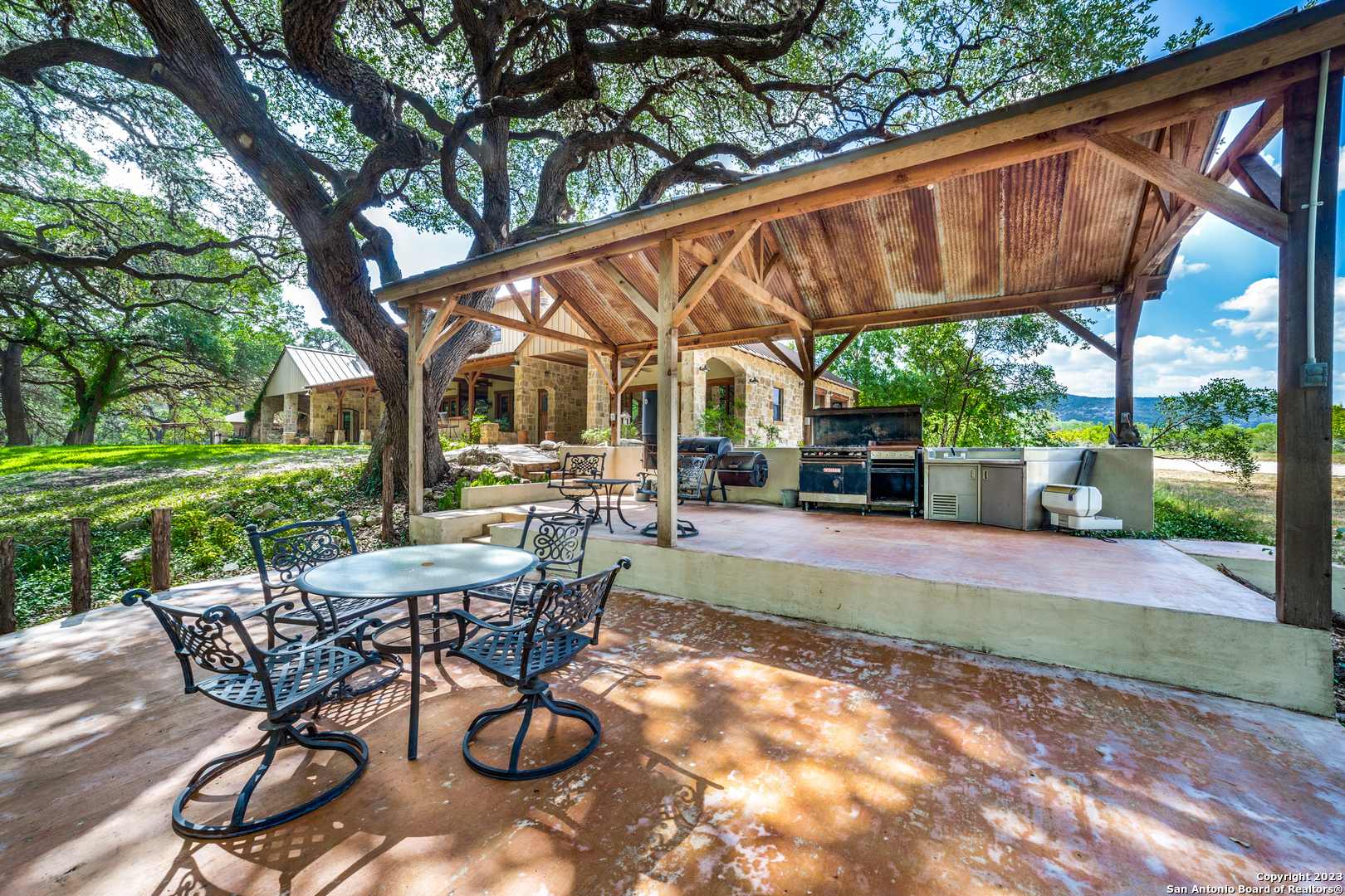 5214 US Highway 83 N