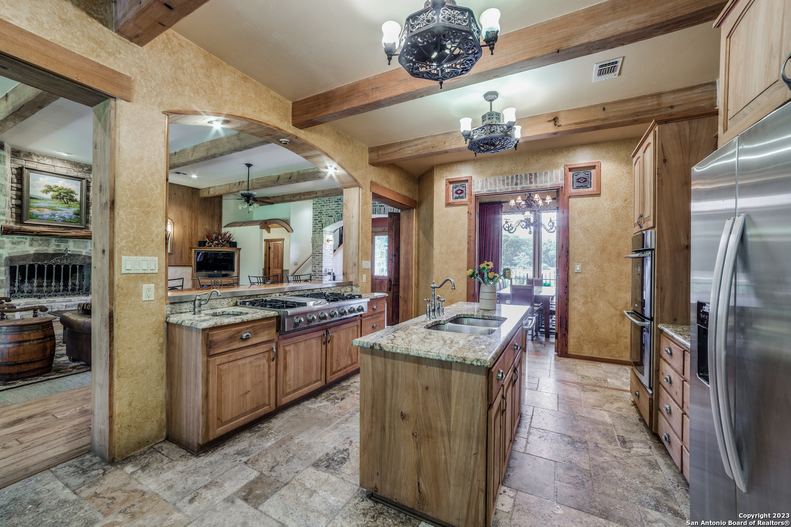 5214 US Highway 83 N