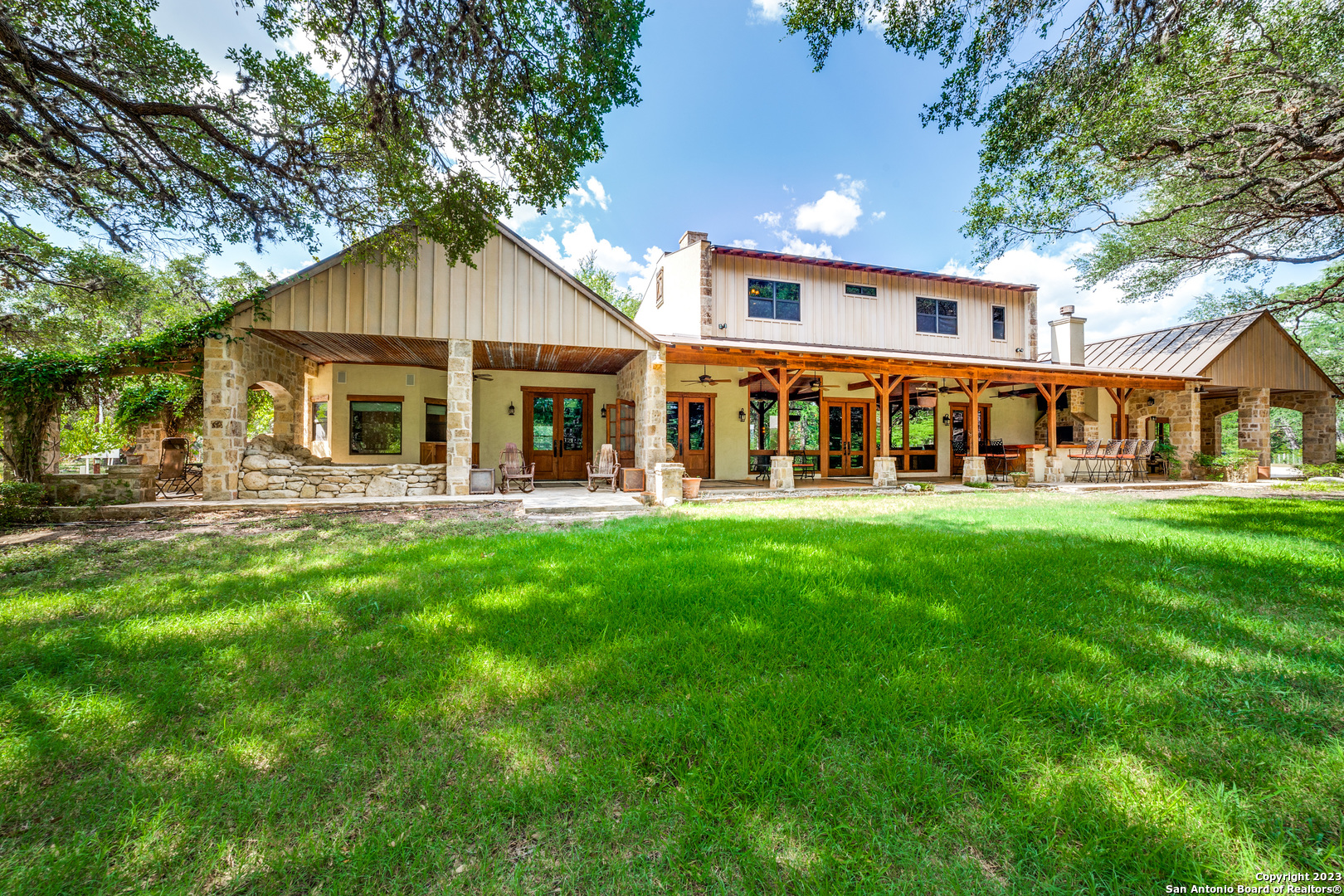 5214 US Highway 83 N