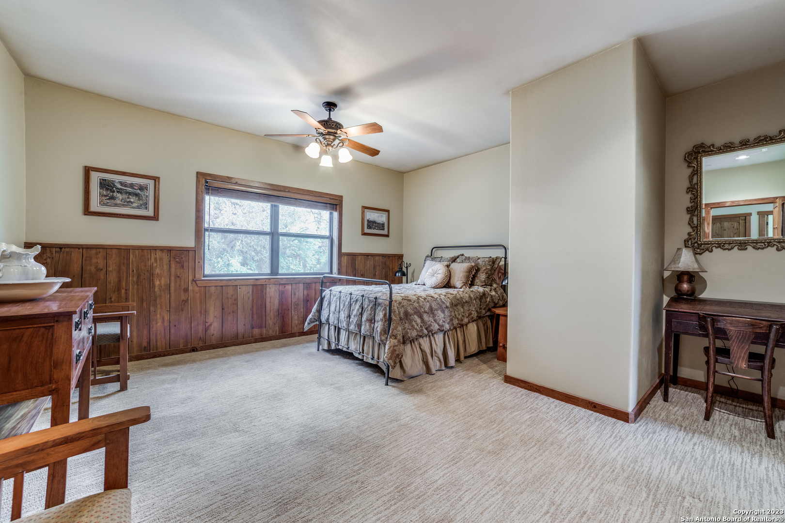 5214 US Highway 83 N