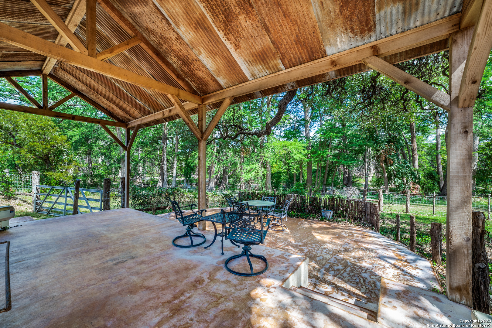 5214 US Highway 83 N