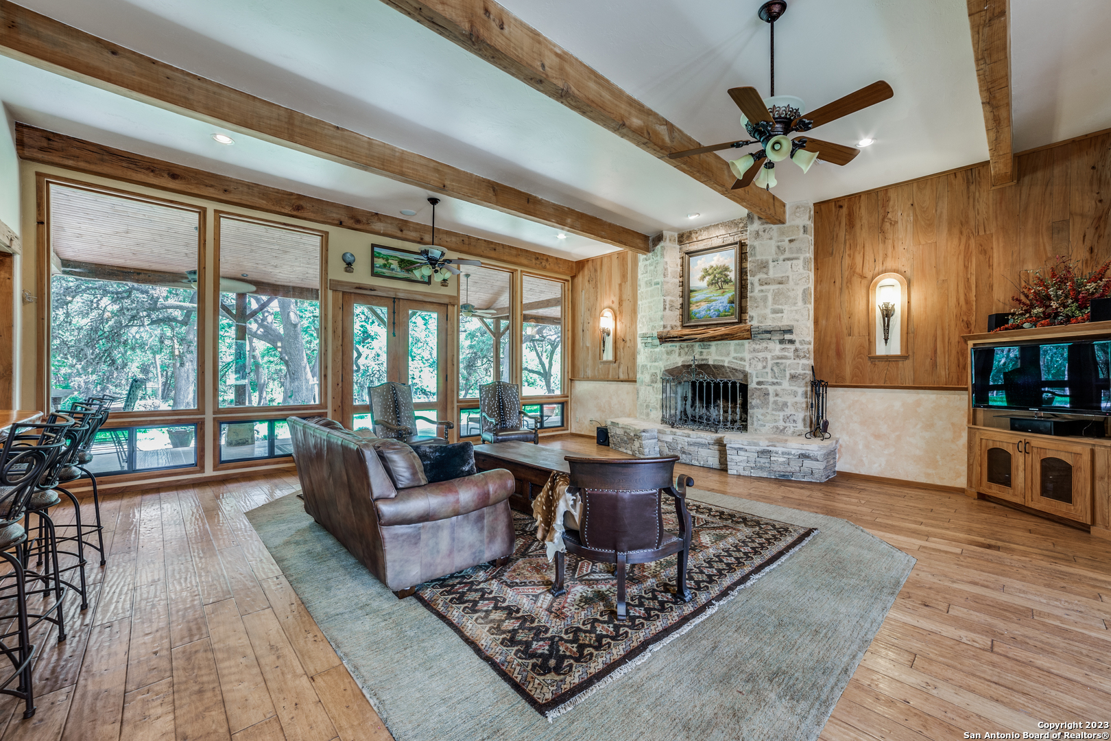 5214 US Highway 83 N