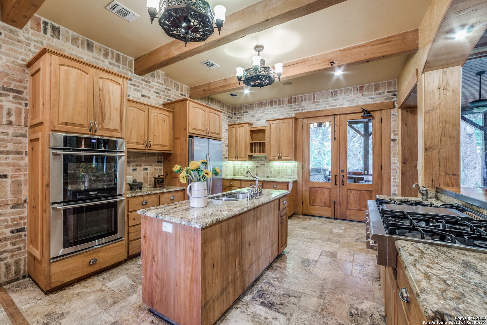 5214 US Highway 83 N