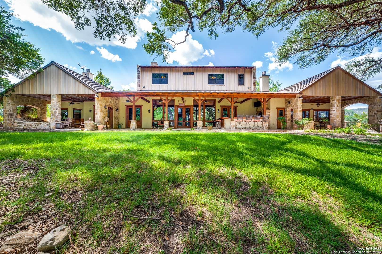 5214 US Highway 83 N