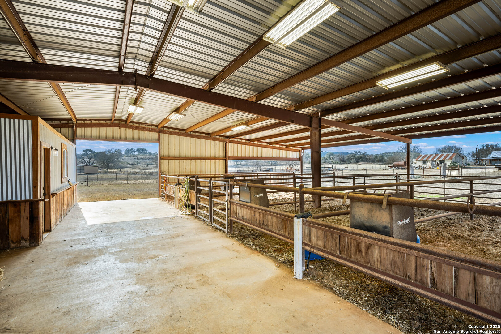 3065 CYPRESS CREEK RD