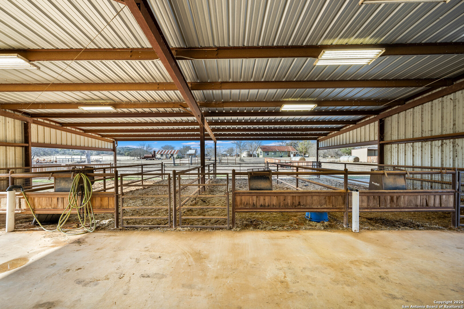 3065 CYPRESS CREEK RD