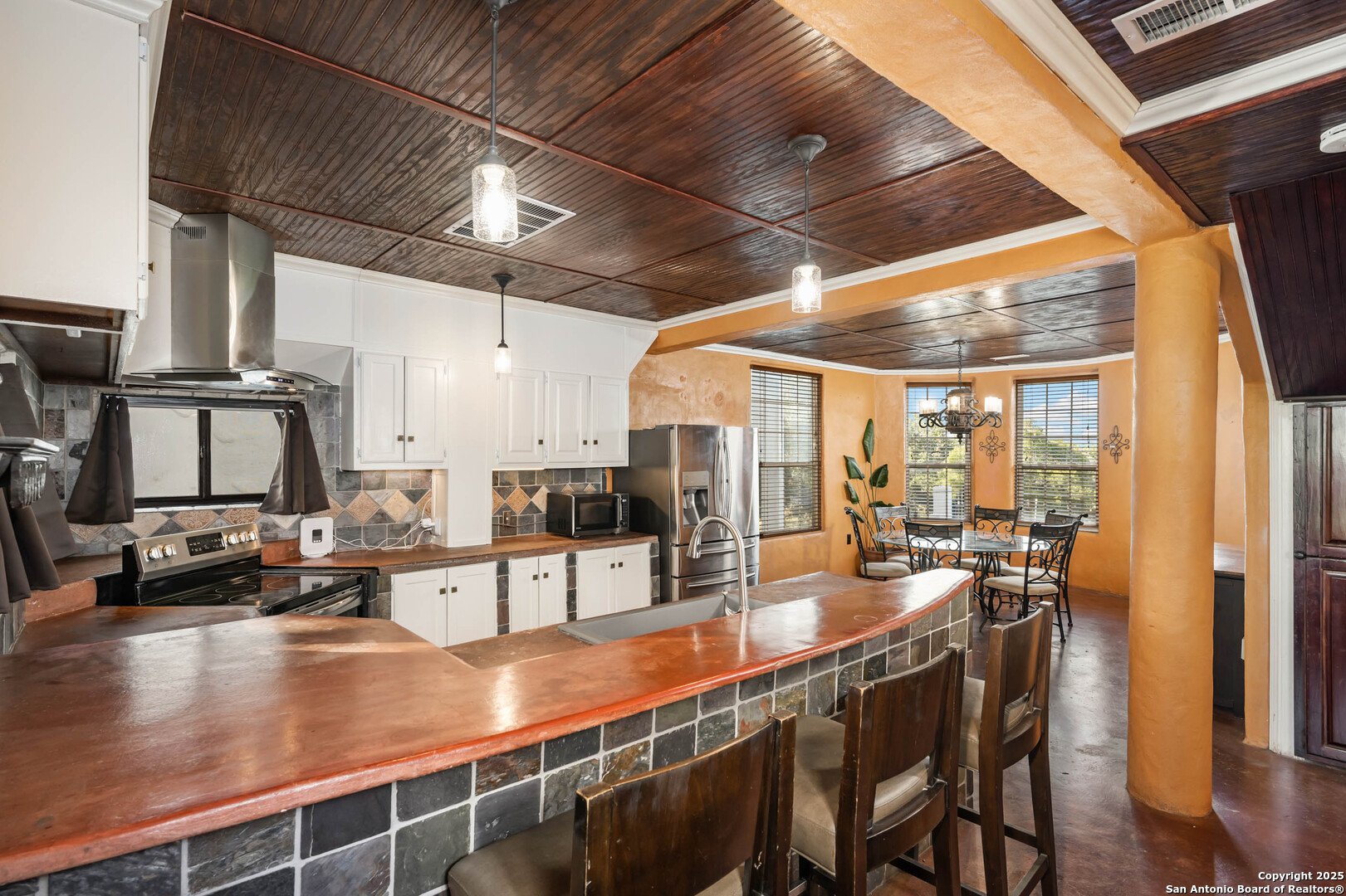 10655 rebecca creek