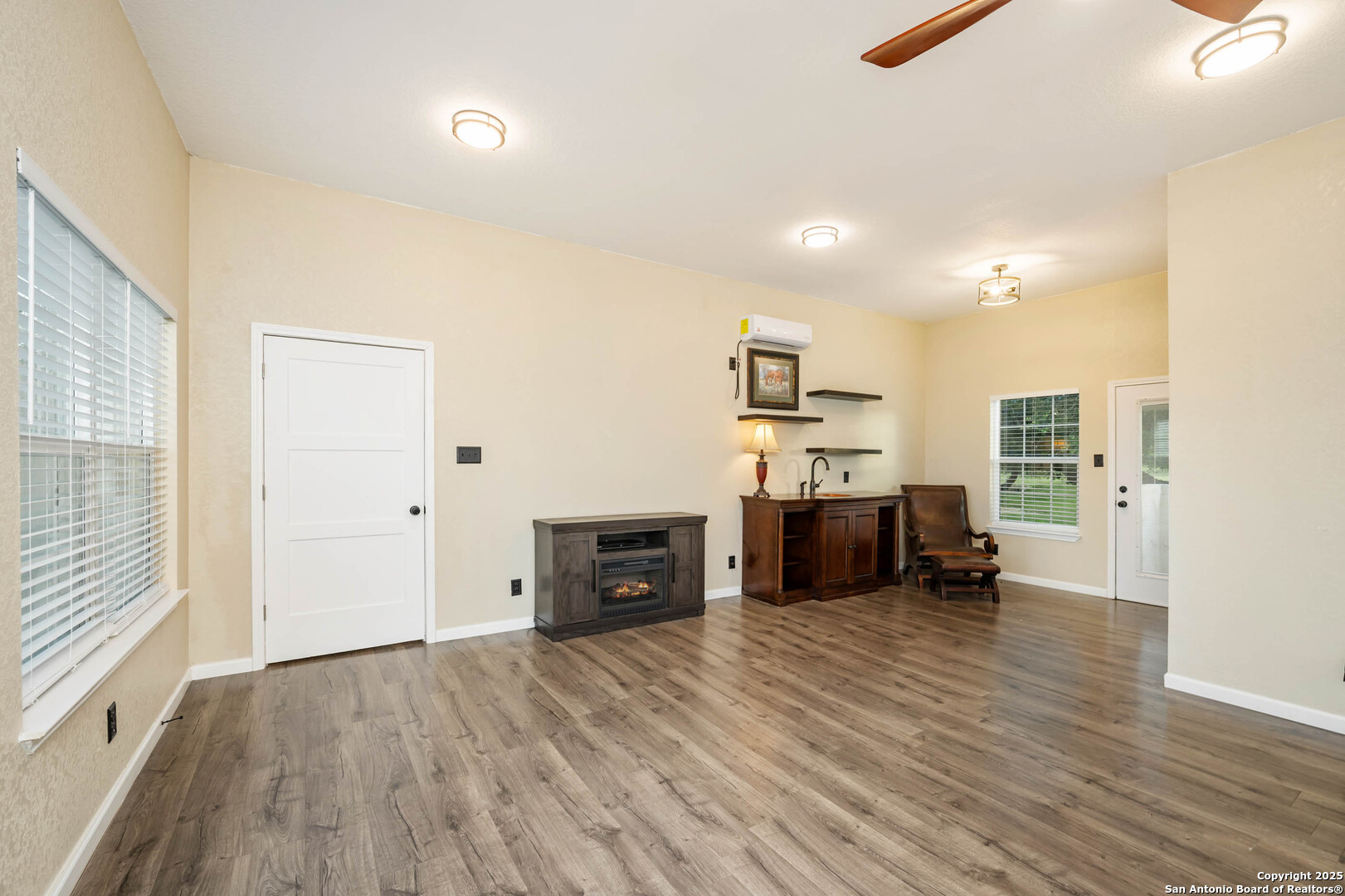 10655 rebecca creek