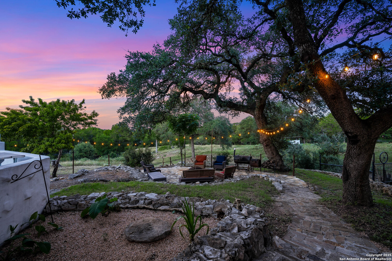 10655 rebecca creek
