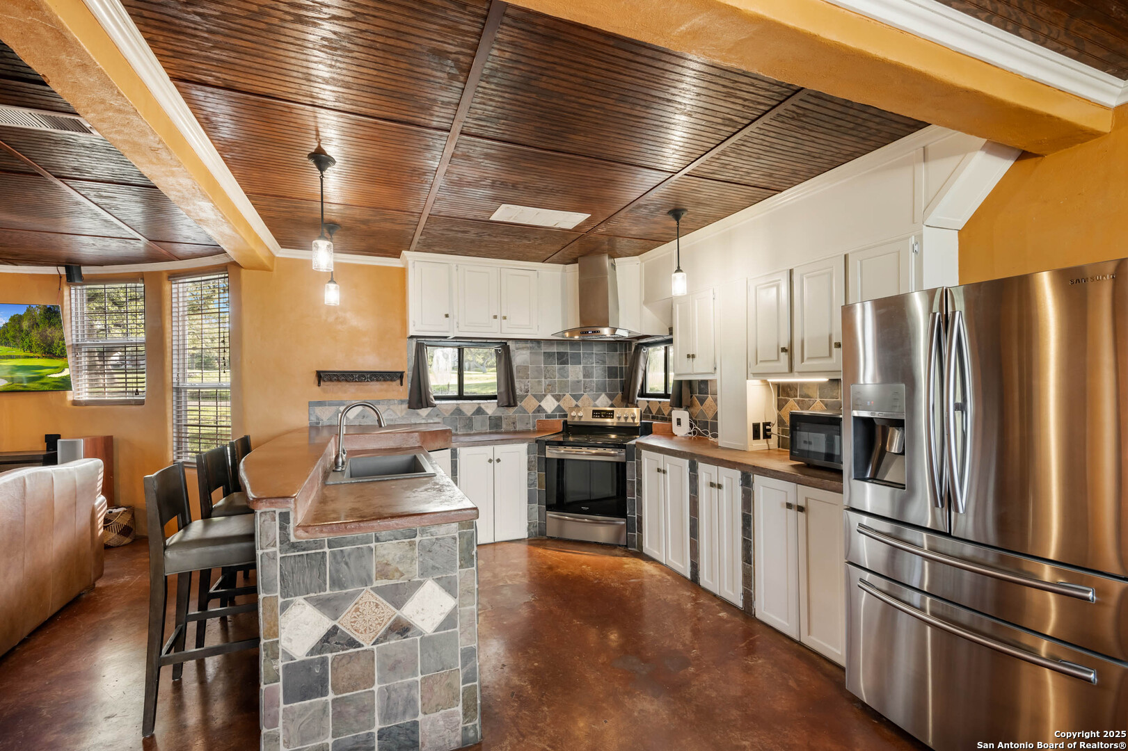10655 rebecca creek