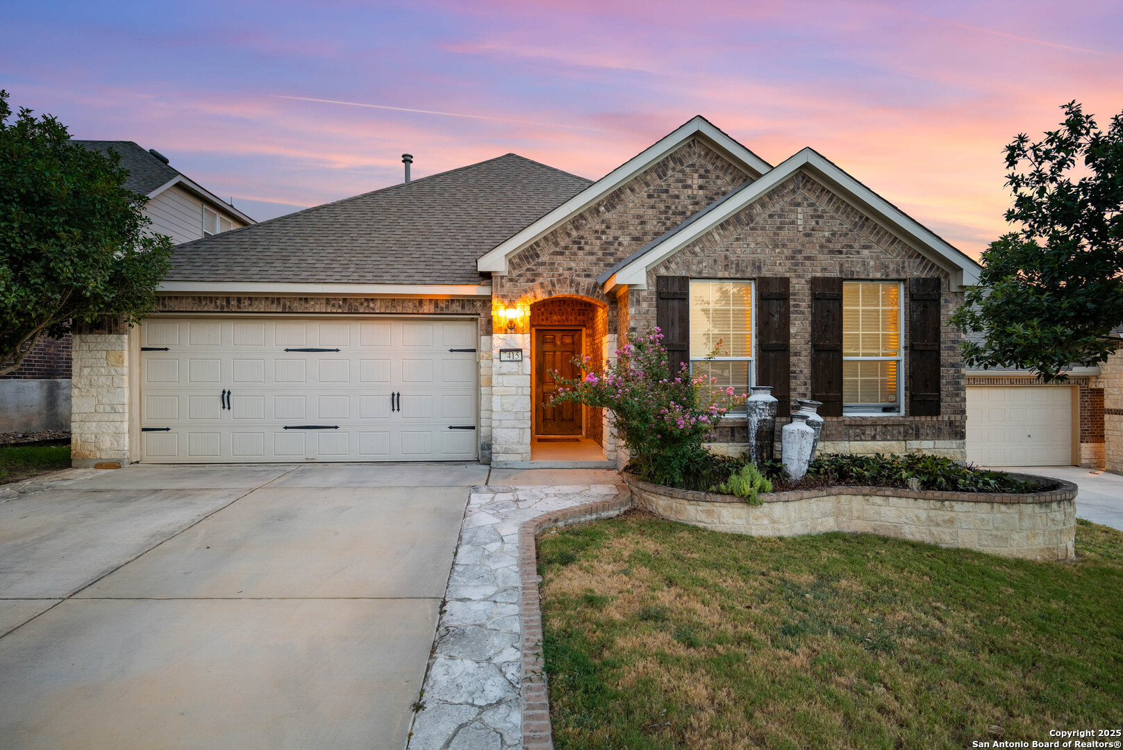 7415 Valle Mission
