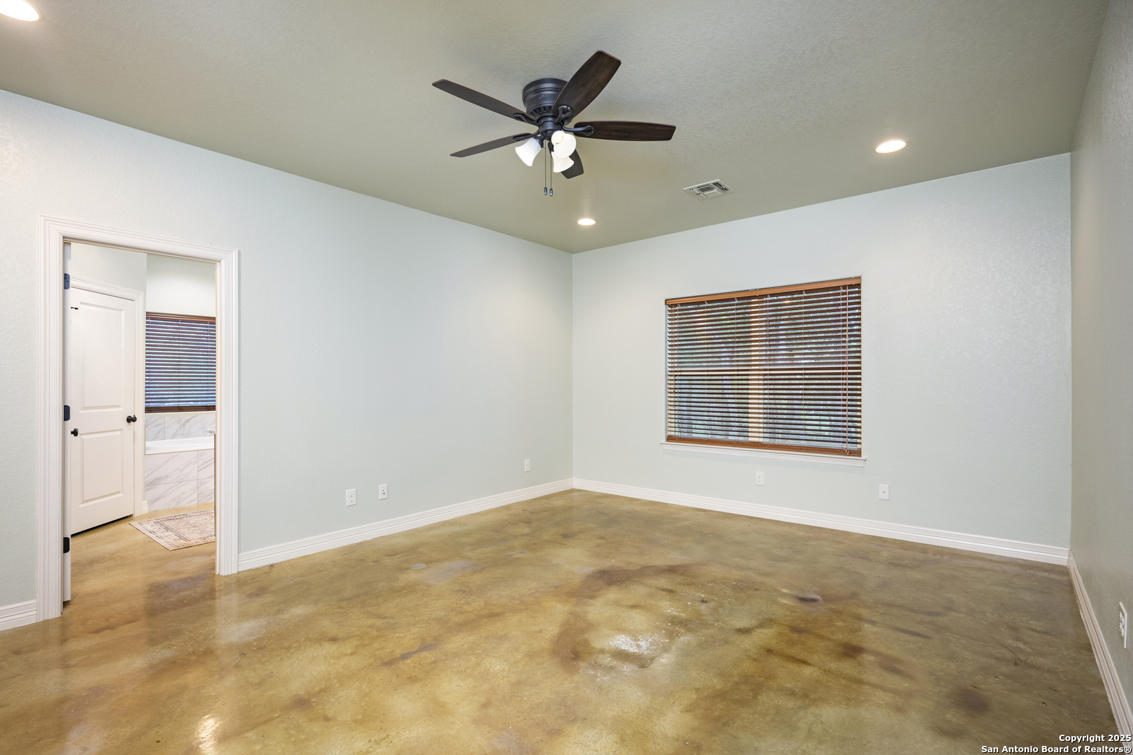 103 Oak Forest