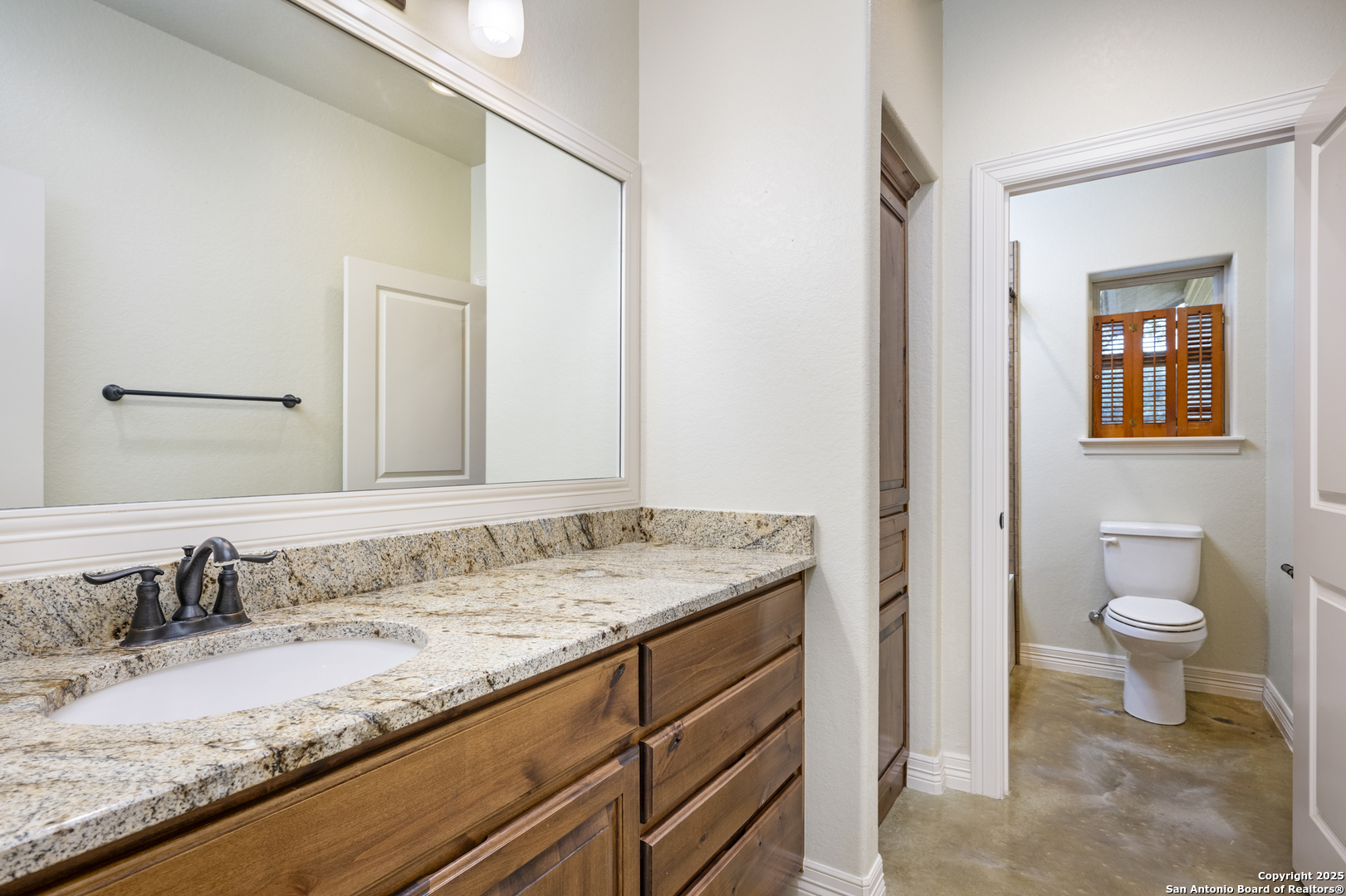 103 Oak Forest