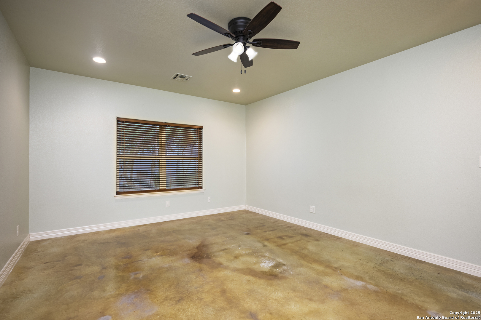 103 Oak Forest