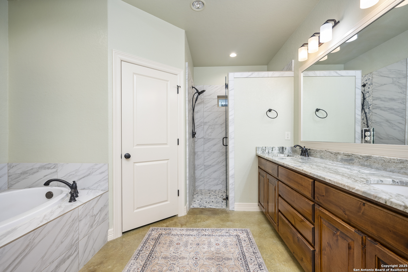 103 Oak Forest
