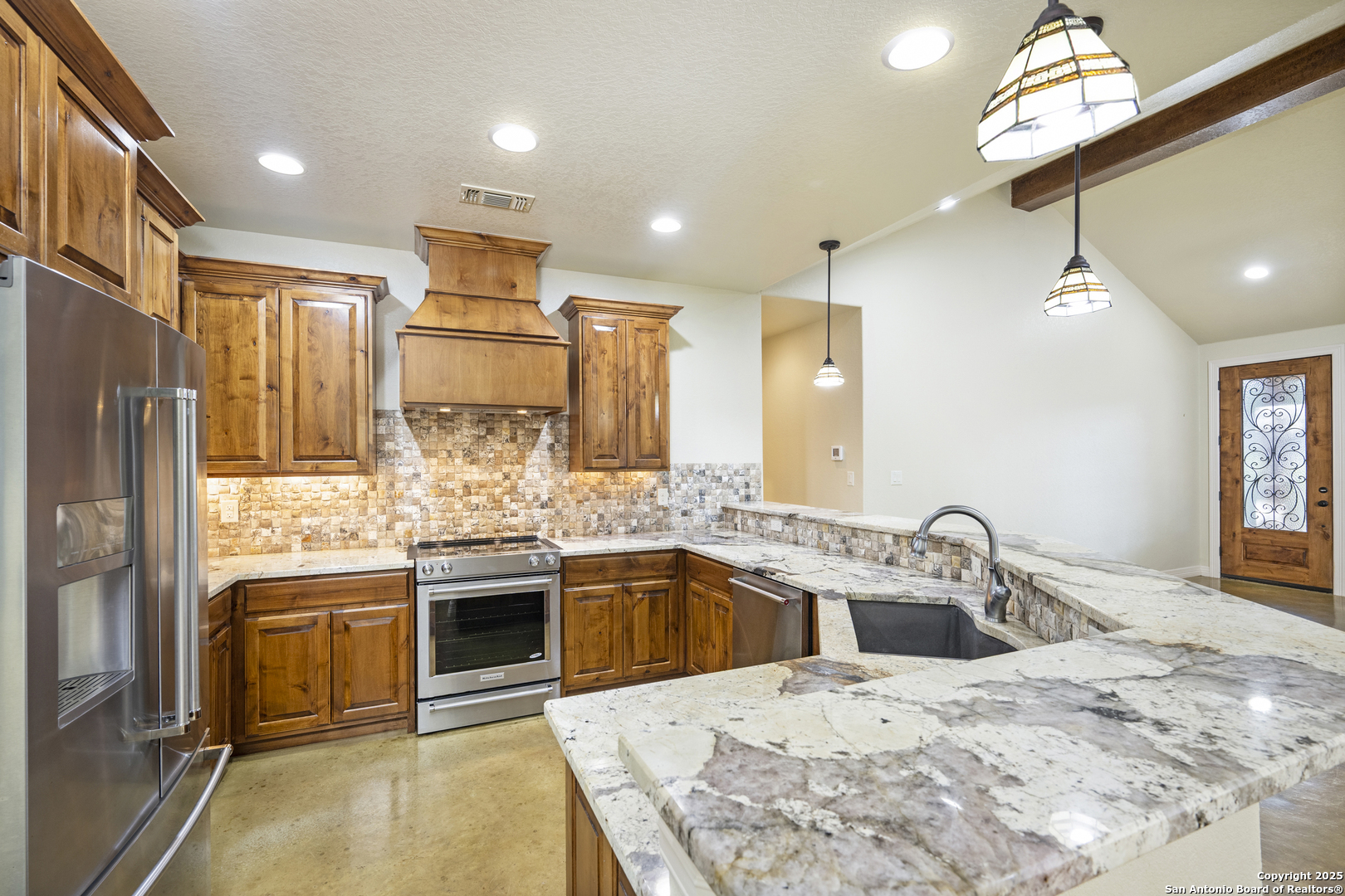 103 Oak Forest