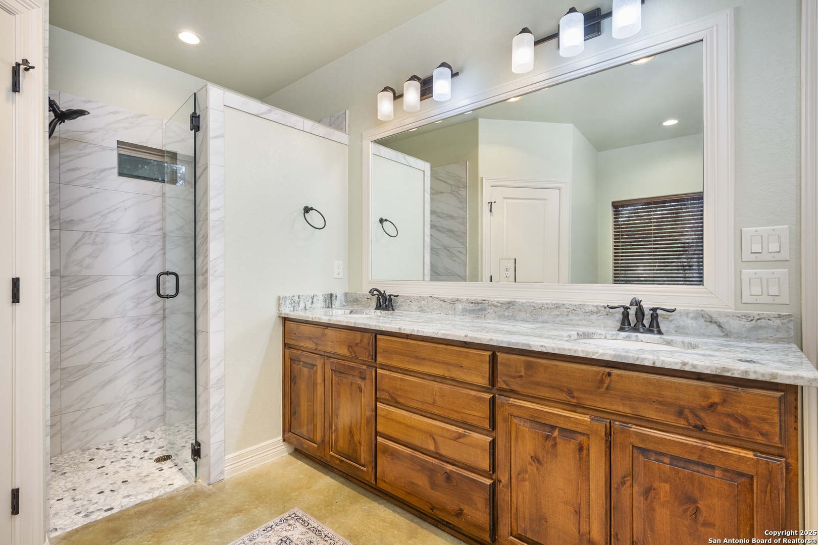 103 Oak Forest
