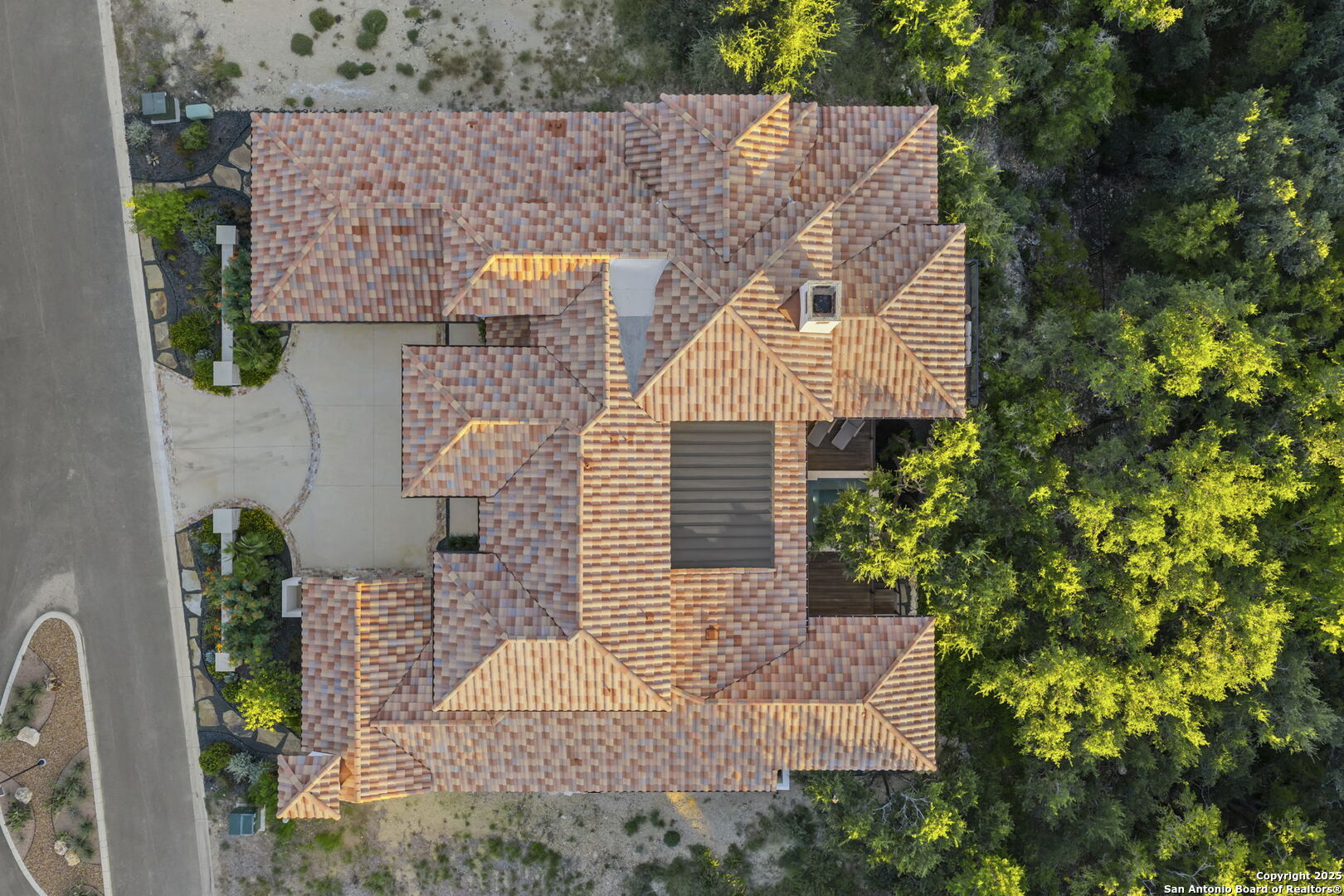 24627 Cliff Line Dr
