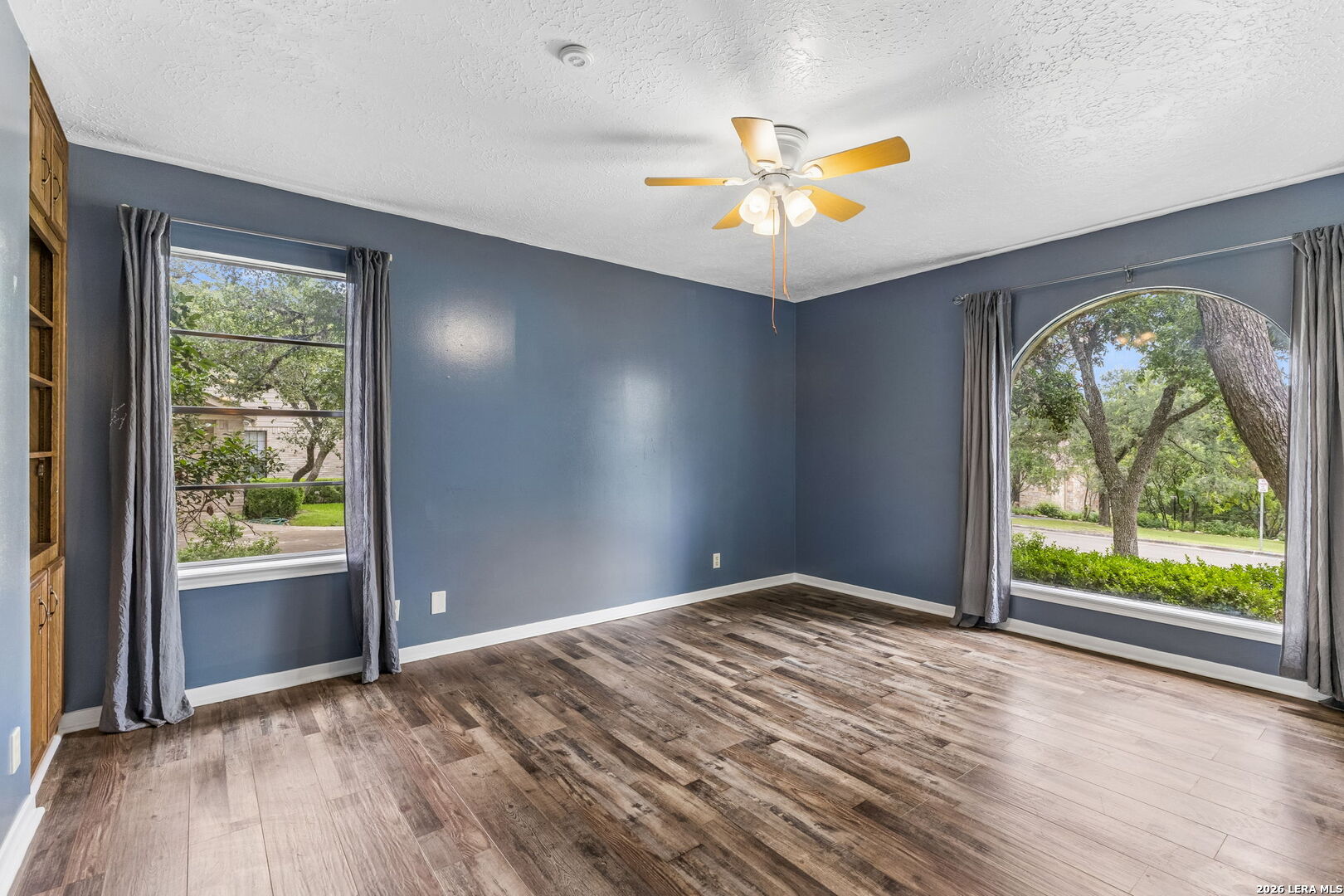 108 W LAUREL LN