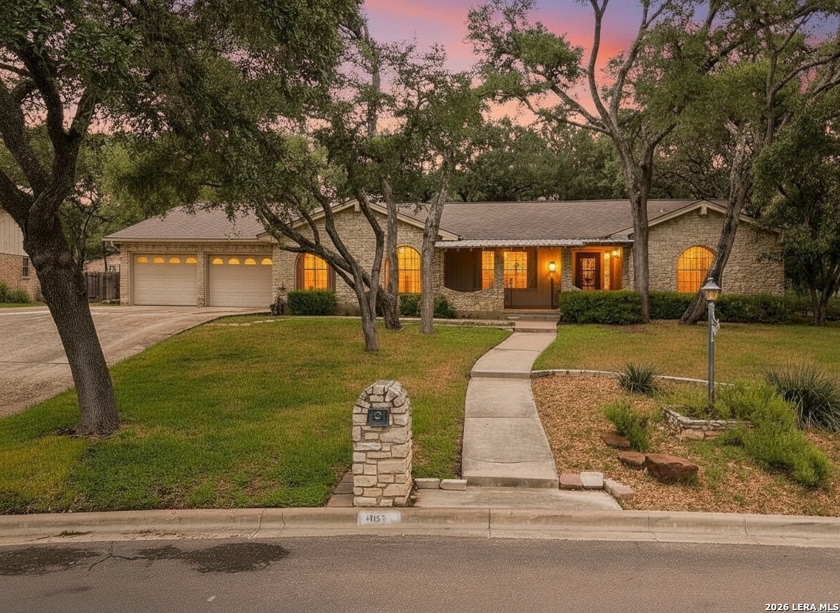 108 W LAUREL LN
