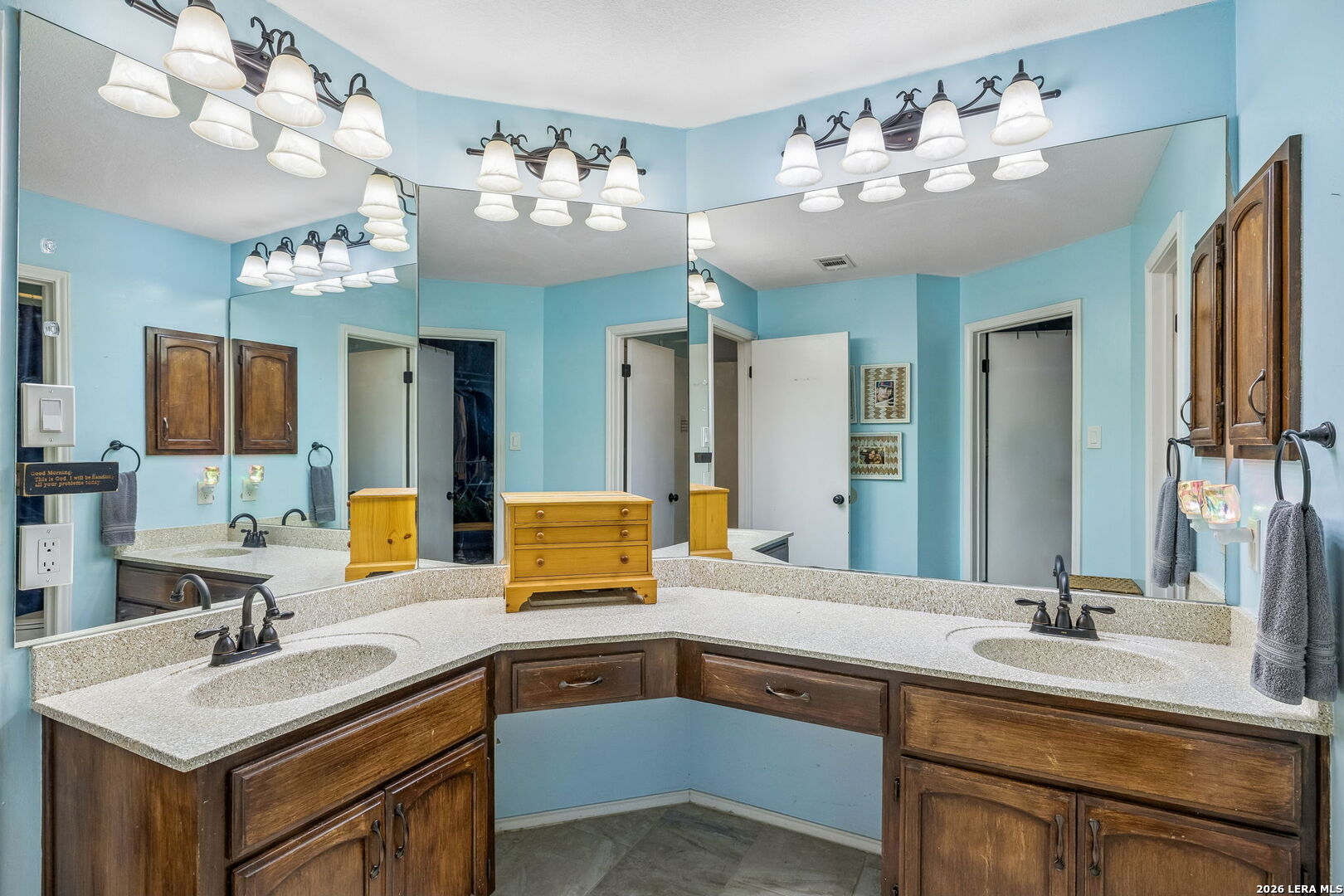 2131 Oak Peak