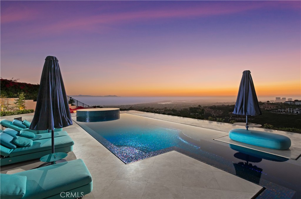 9 Pelican Crest Drive