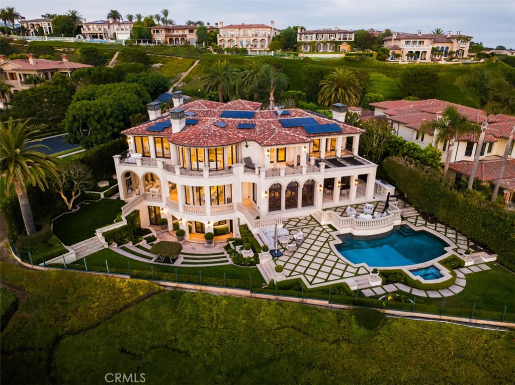 22 Pelican Crest Drive