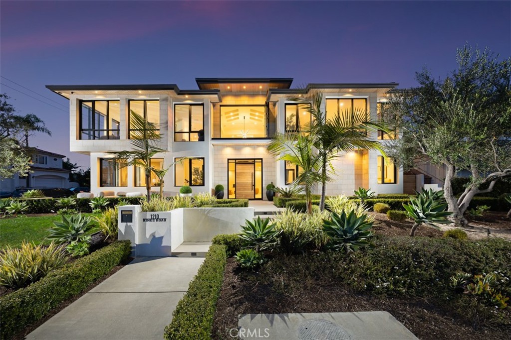 1210 Kings Rd