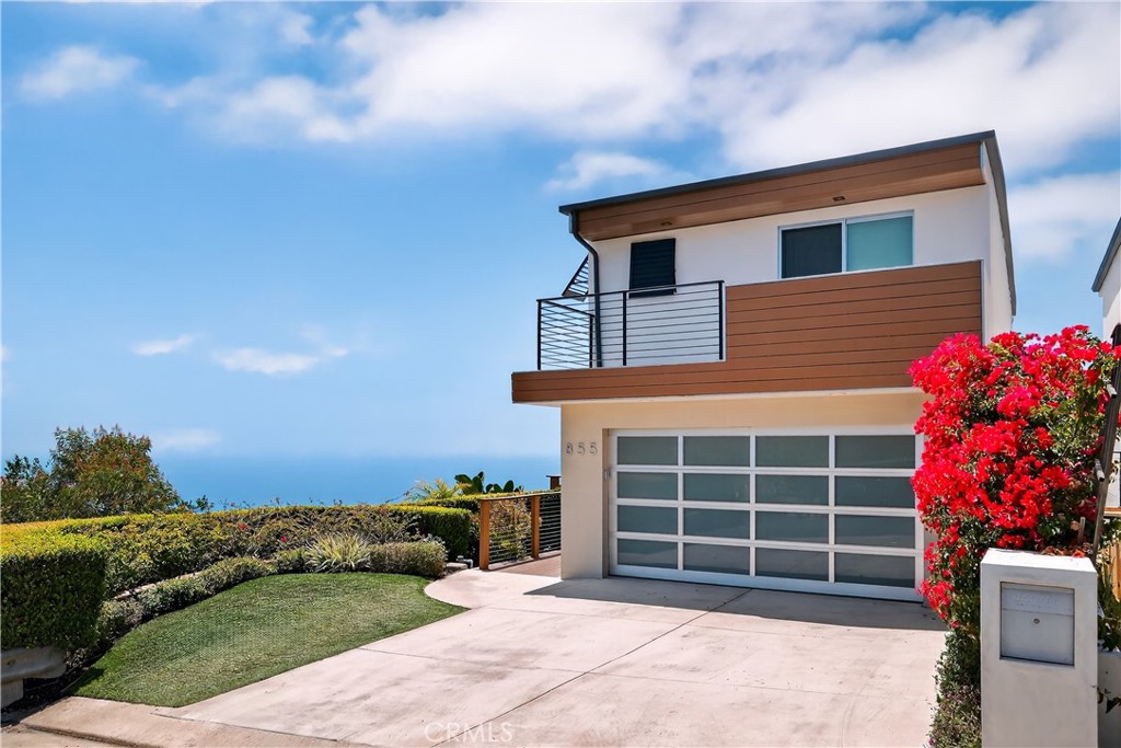 855 Santa Ana Street