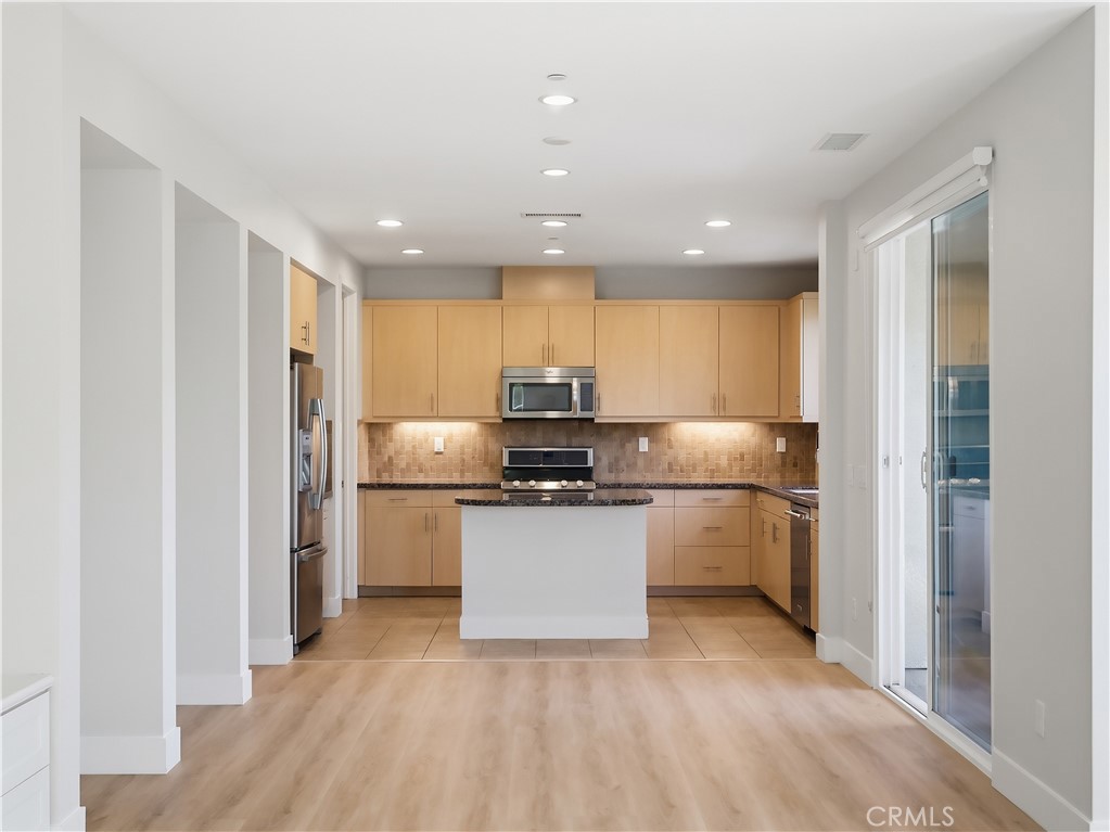 1 Vantis Drive