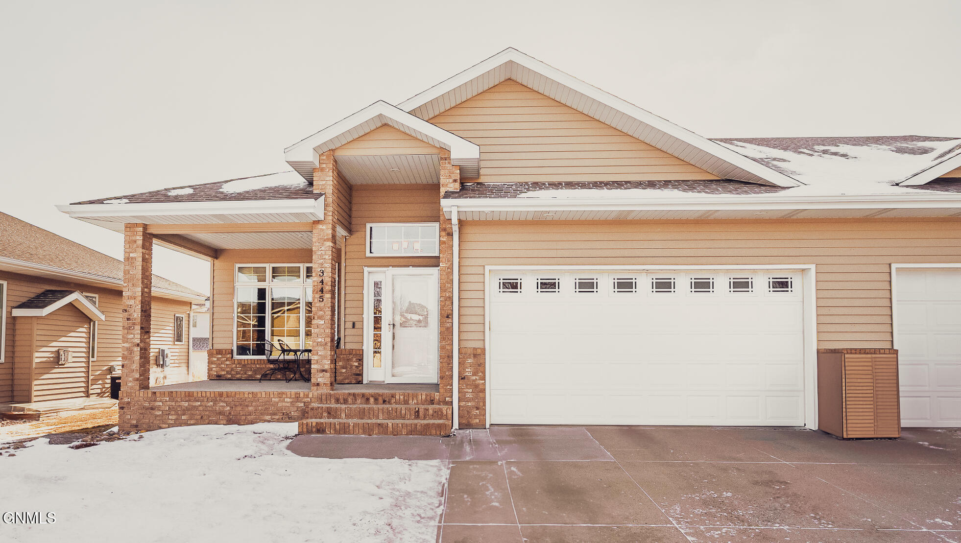 3445 Thunderbird Lane