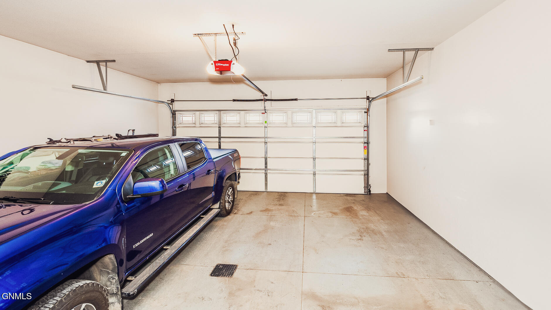 3445 Thunderbird Lane