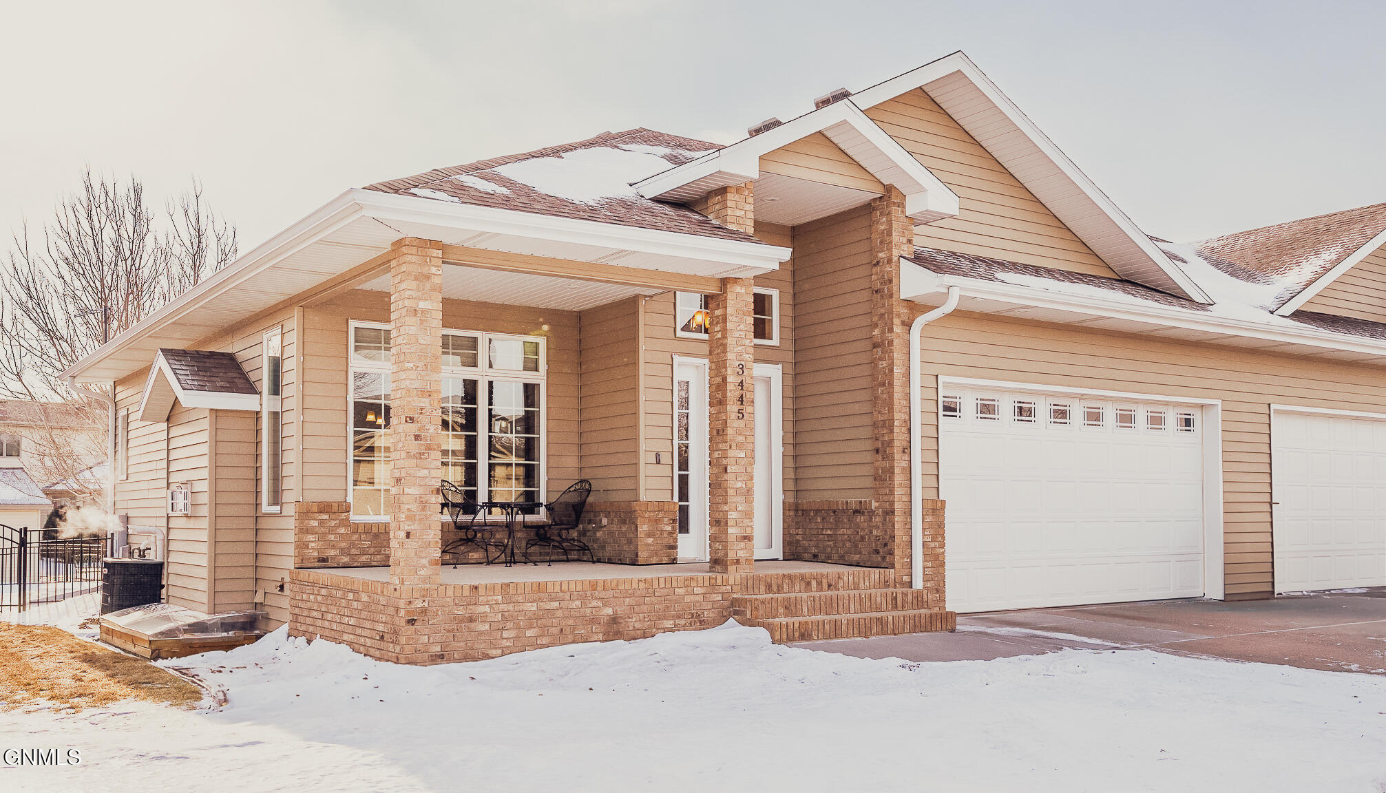 3445 Thunderbird Lane