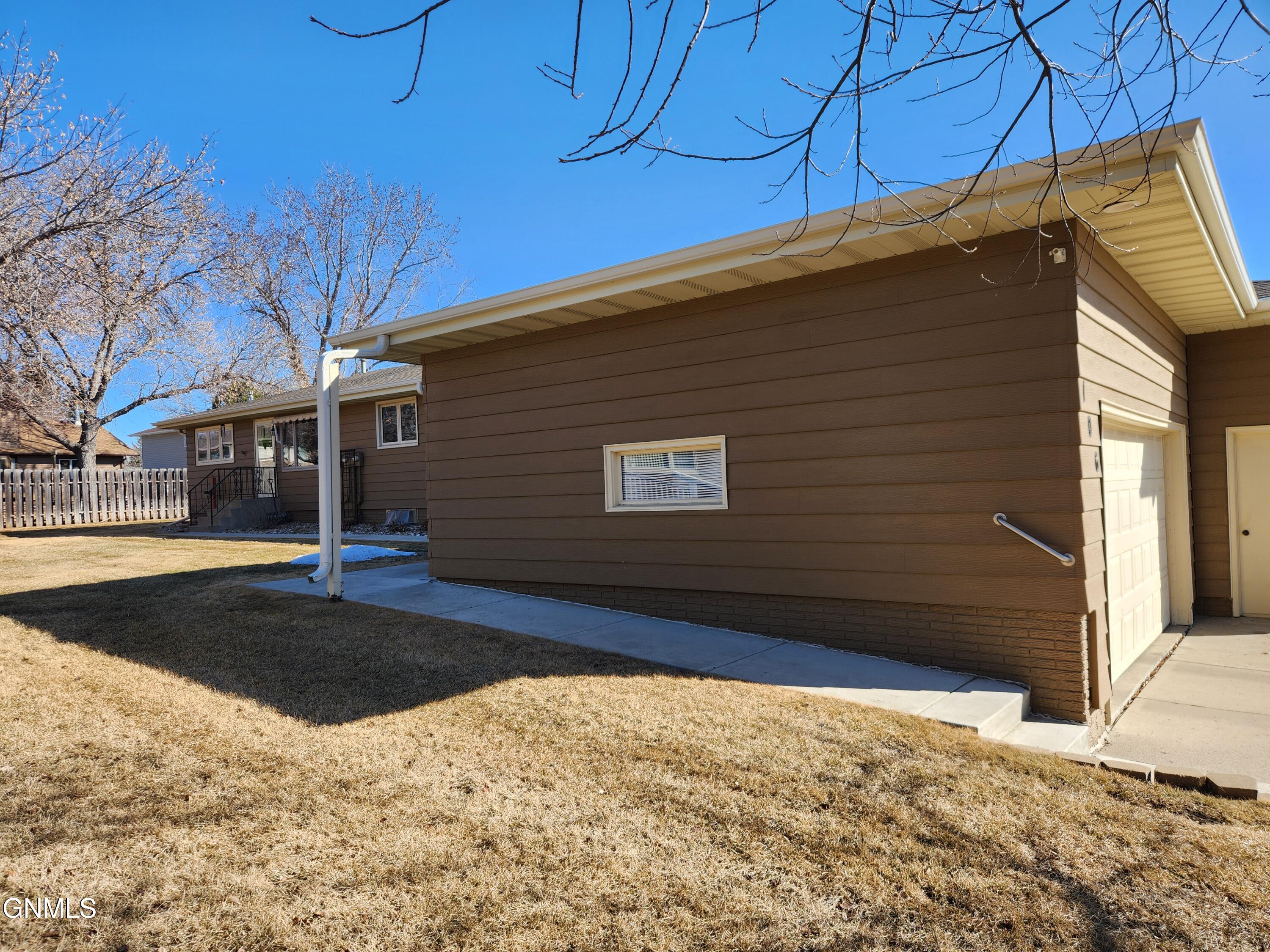 106 E Brandon Drive