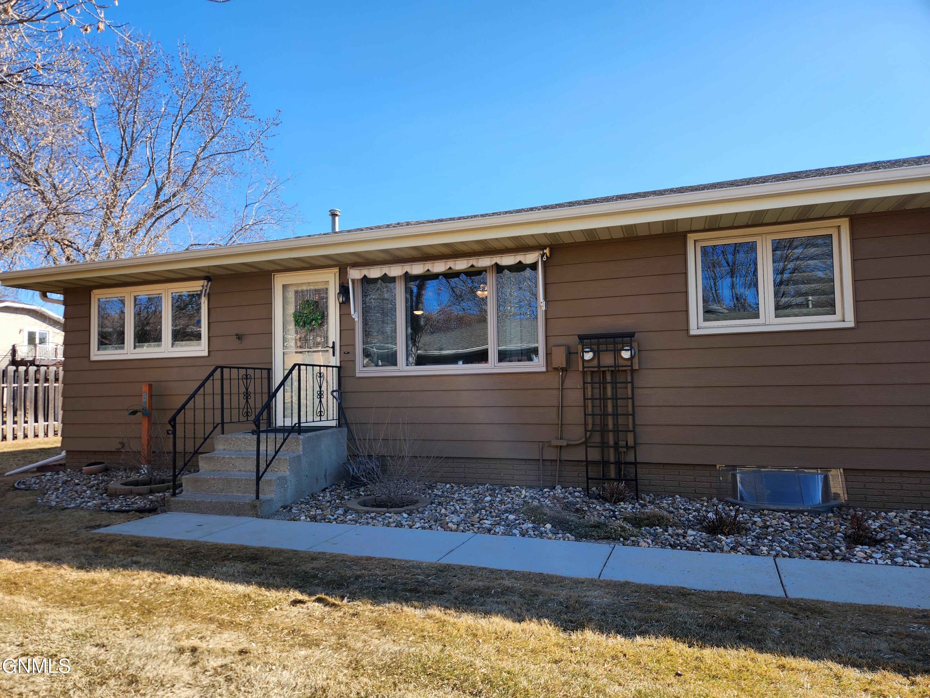 106 E Brandon Drive