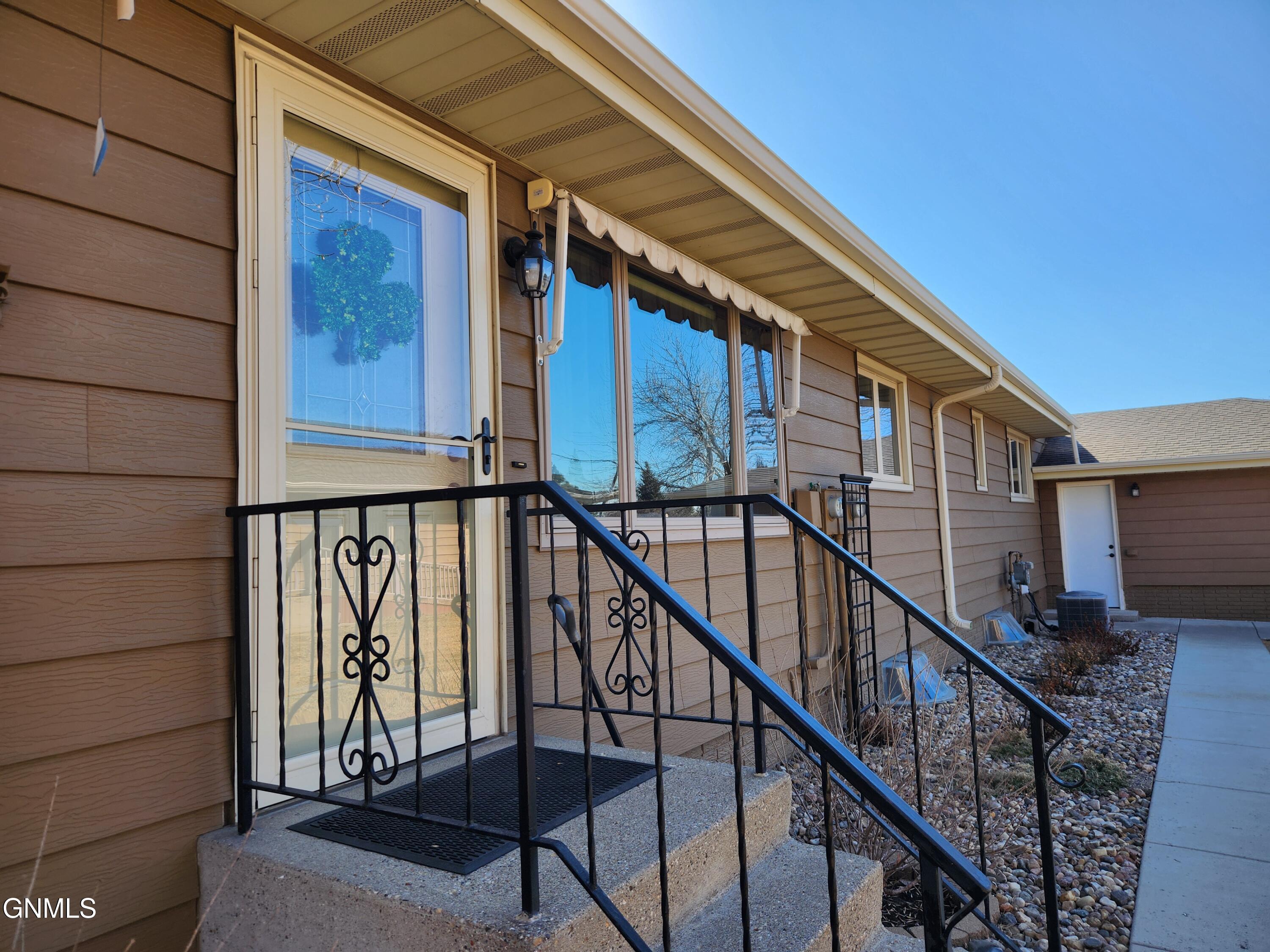 106 E Brandon Drive