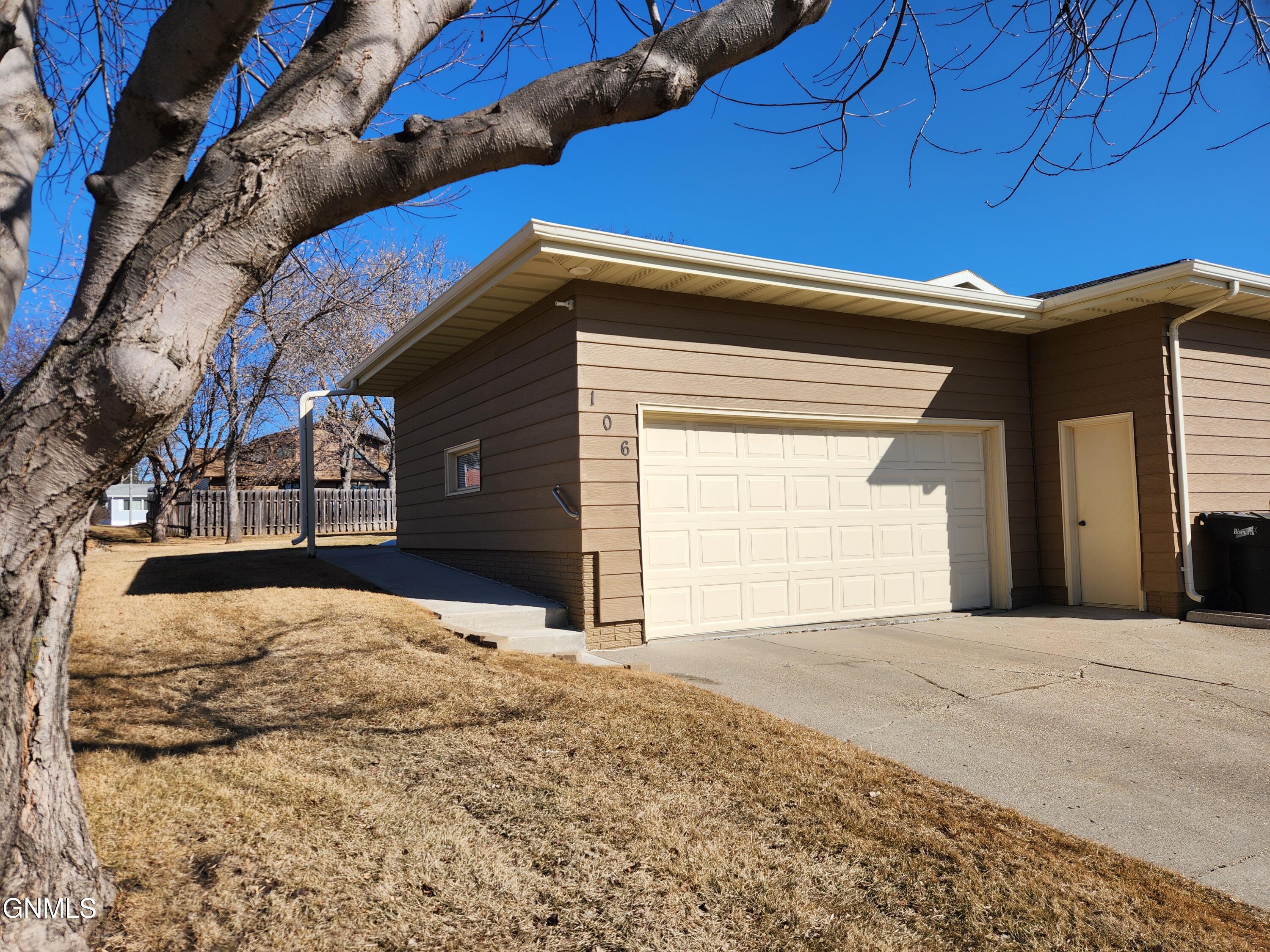 106 E Brandon Drive
