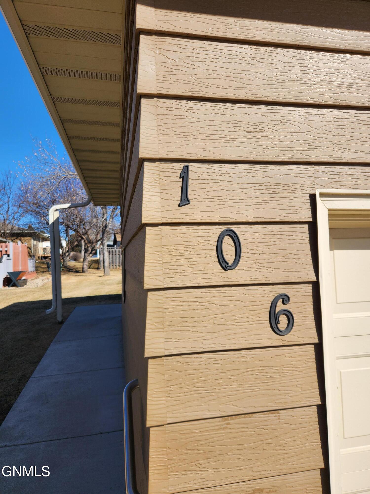 106 E Brandon Drive