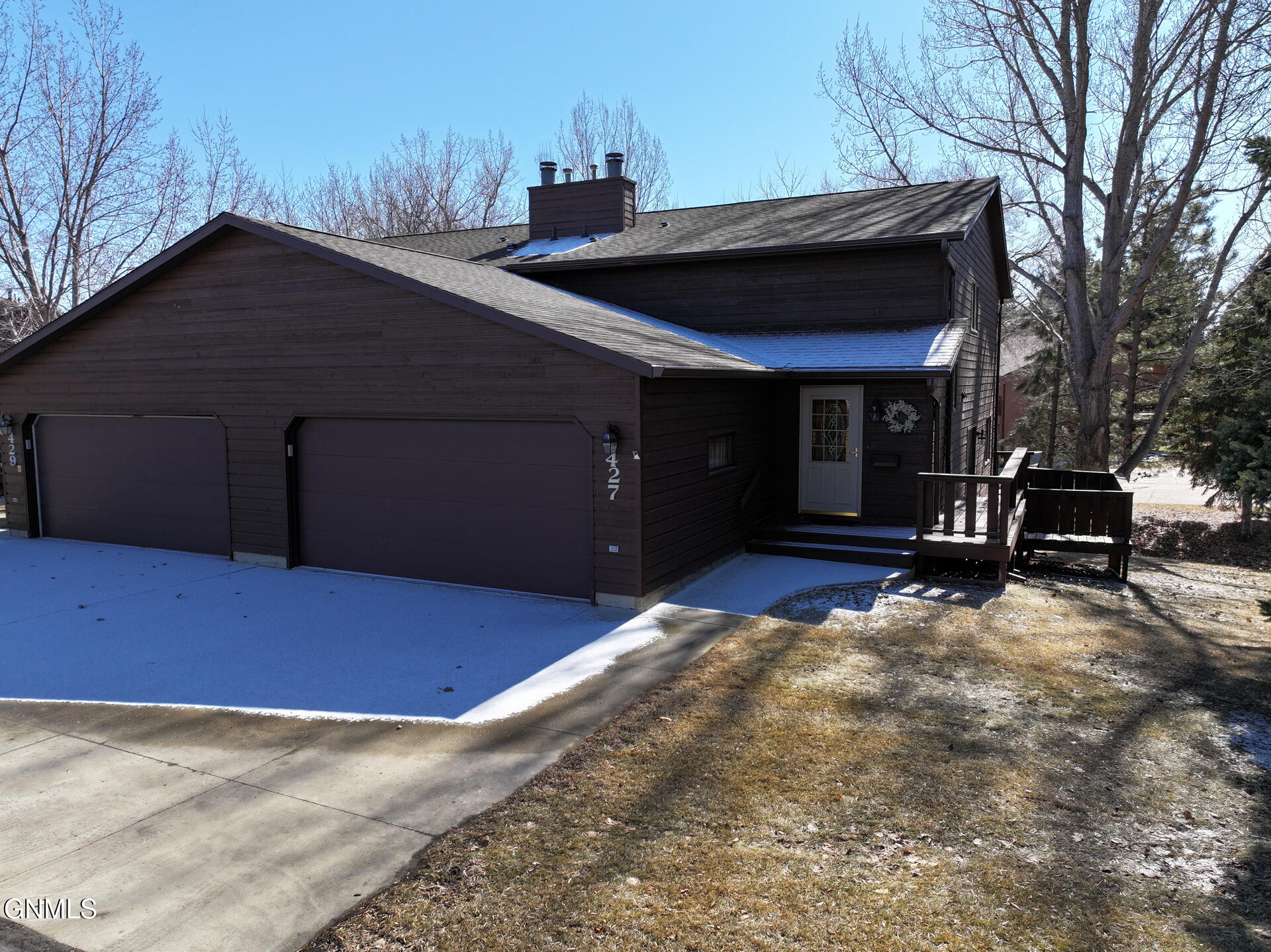 427 Brandon Drive E