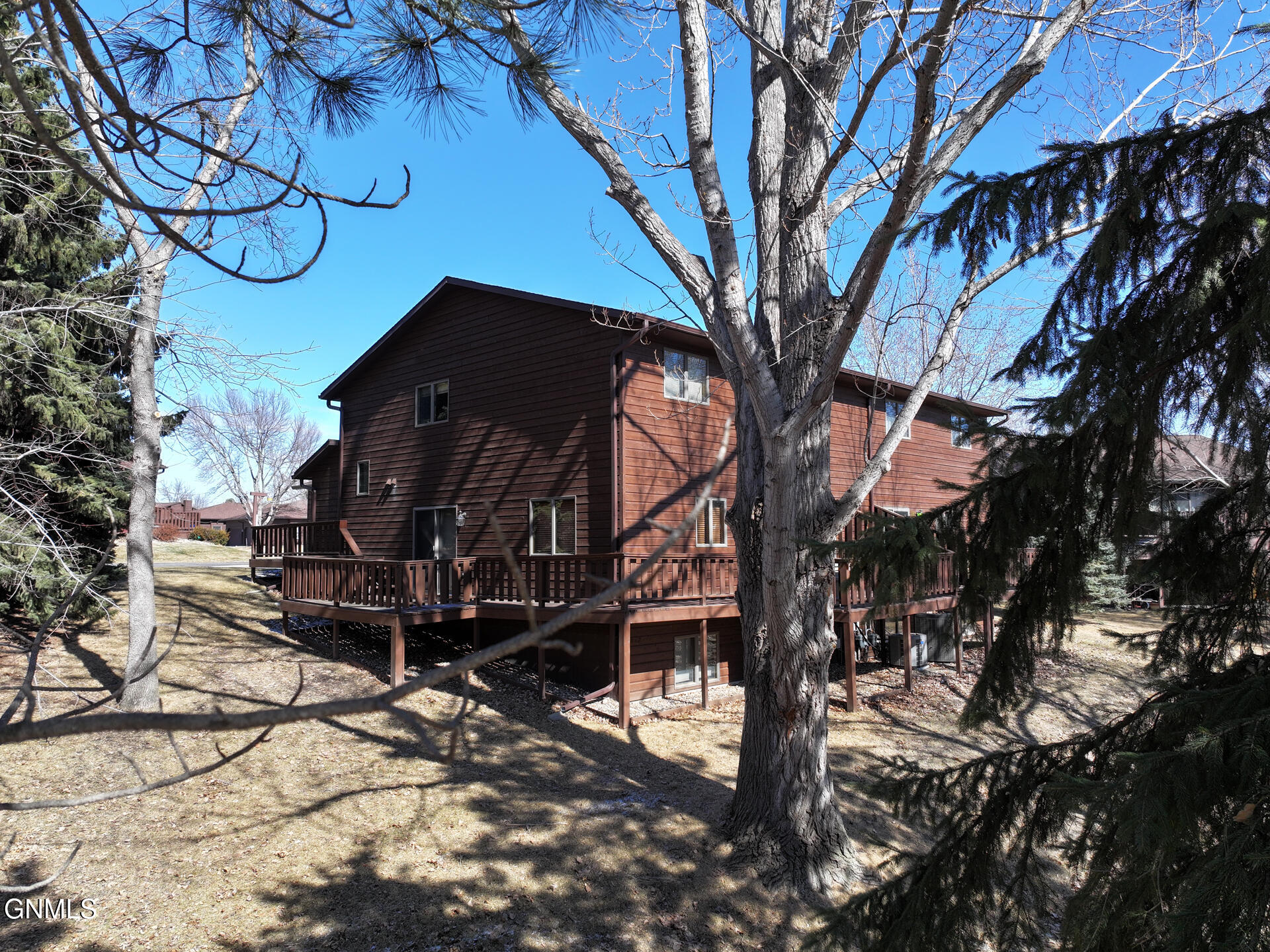 427 Brandon Drive E