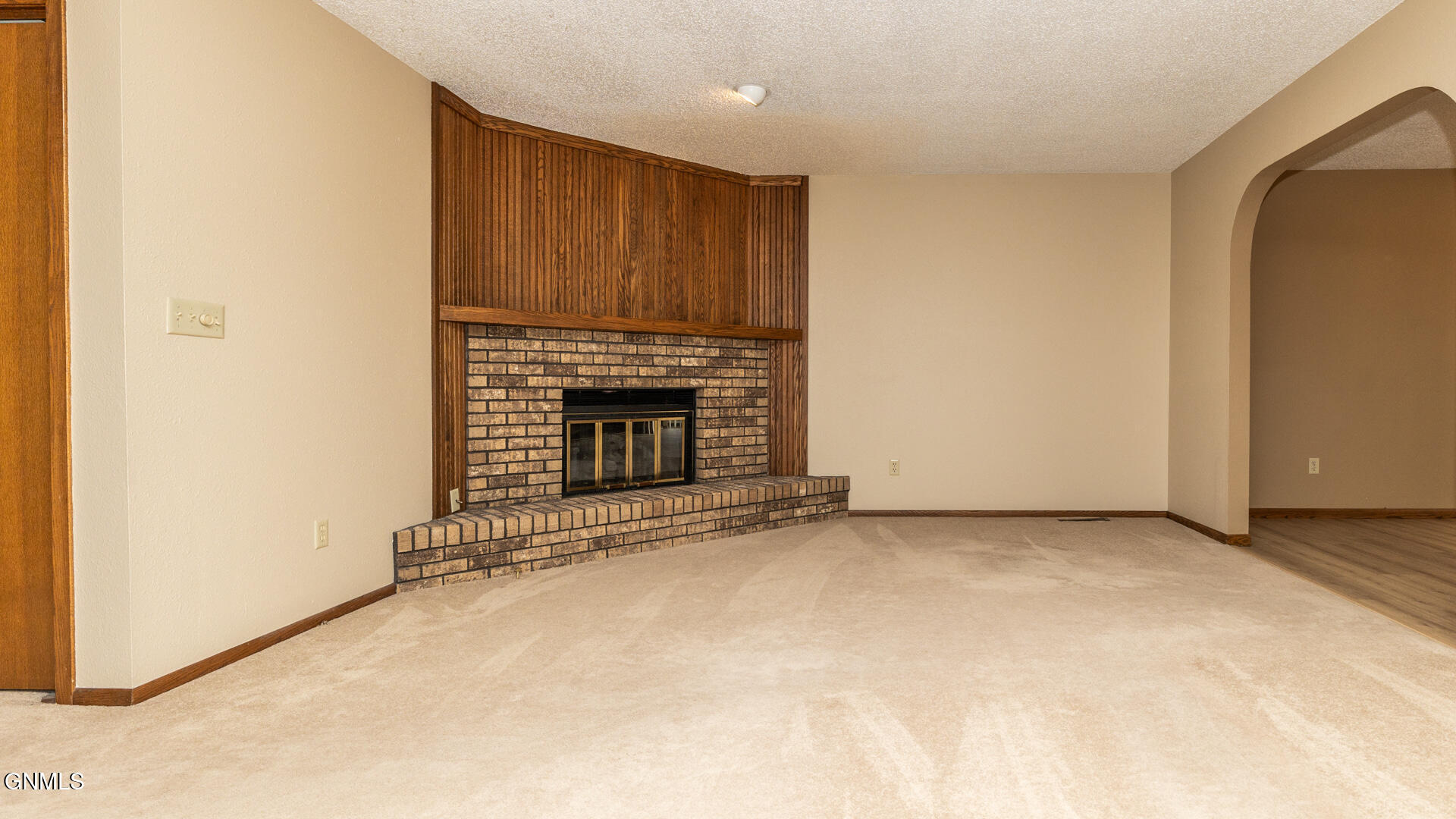 427 Brandon Drive E