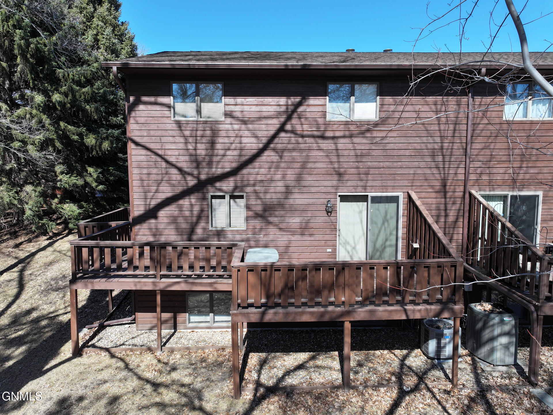 427 Brandon Drive E